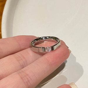Single Diamond Zircon Titanium Steel 18K Ring For Women