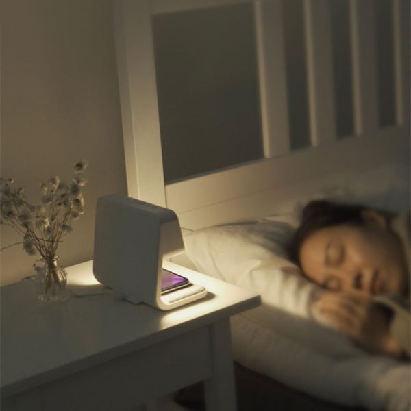 Creative 3 In 1 Bedside Lamp Wireless Charging LCD Screen Alarm Clock  Wireless Phone Charger - Image 6
