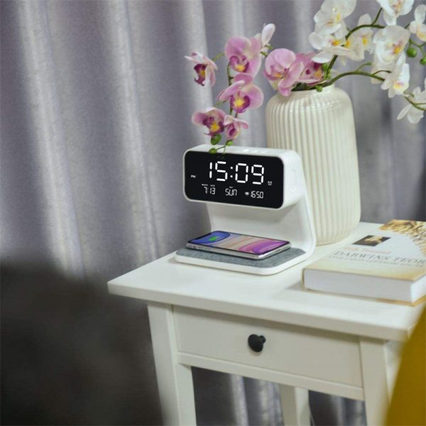 Creative 3 In 1 Bedside Lamp Wireless Charging LCD Screen Alarm Clock  Wireless Phone Charger - Image 5